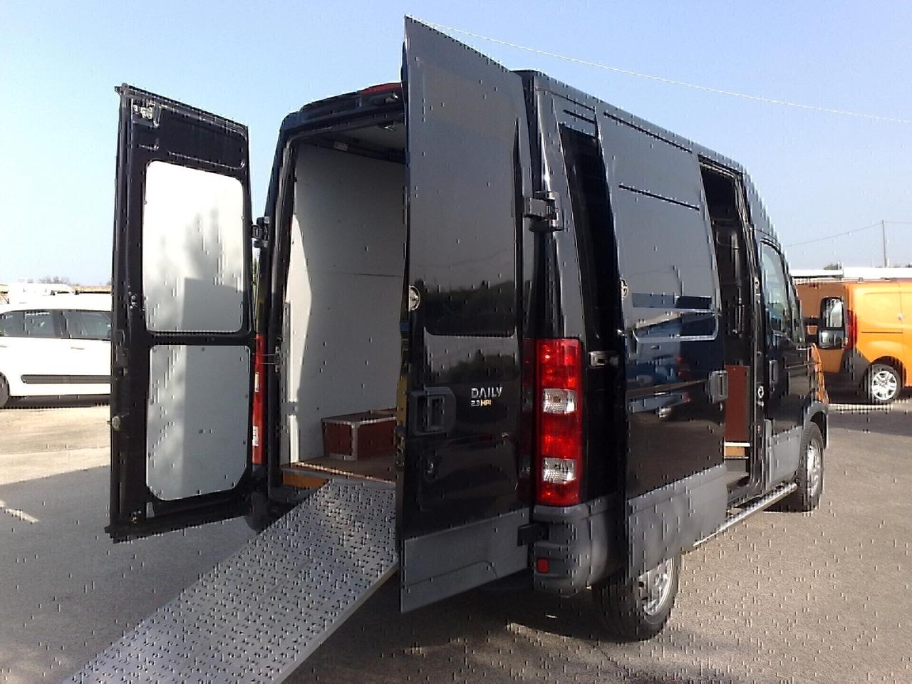 Iveco Daily 35s13 Autoveicolo uso speciale Officina Mobile con Rampa Posteriore