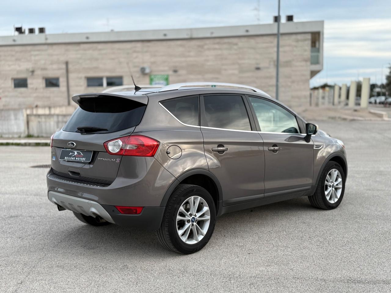 Ford Kuga 2.0 TDCi 163 CV 4WD Titanium