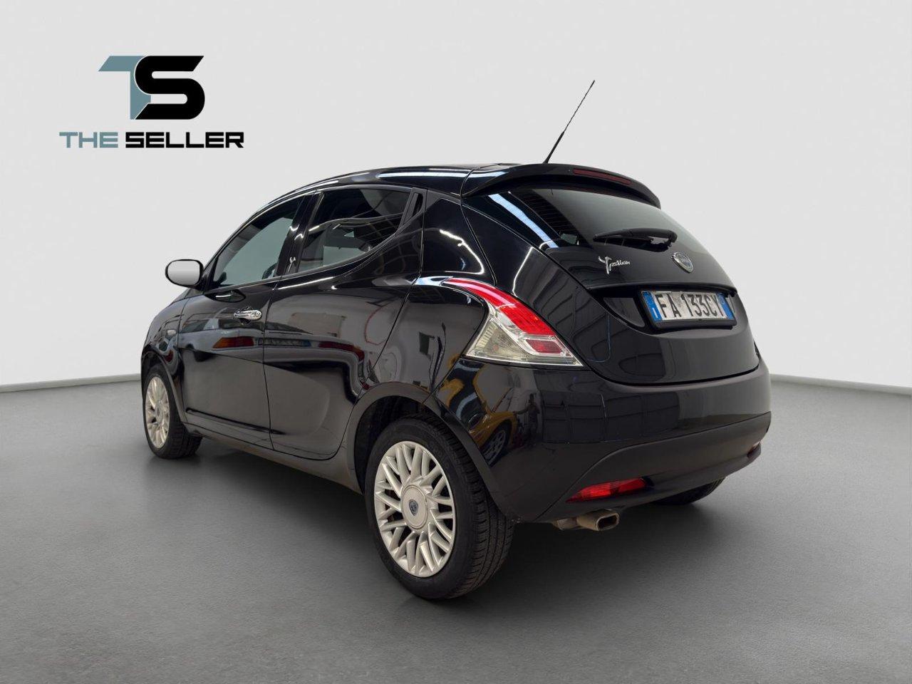 Lancia Ypsilon 5 Porte Ypsilon 1.2 8v Gold s&s 69cv E6