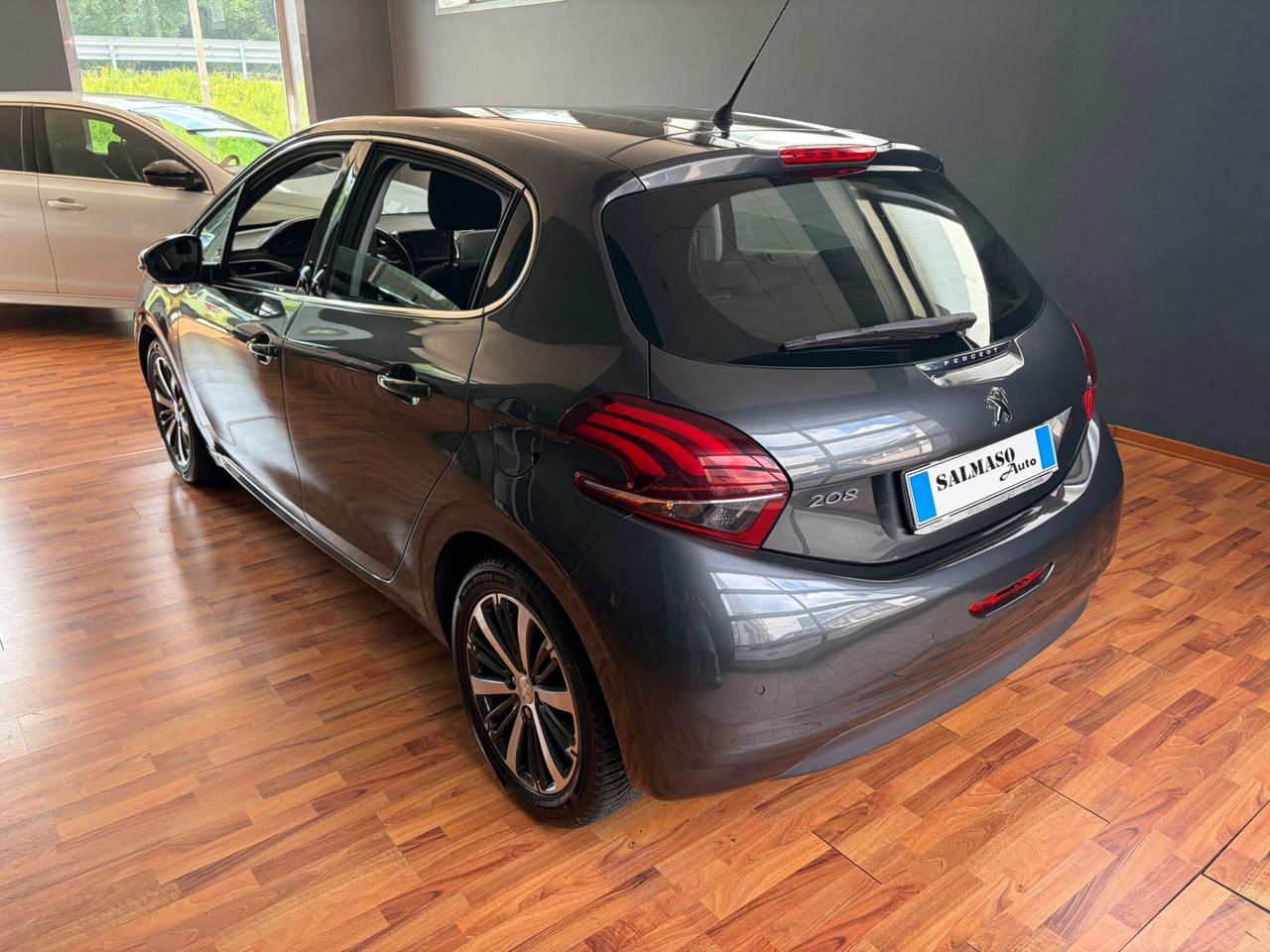Peugeot 208 BlueHDi 75 5 porte Allure