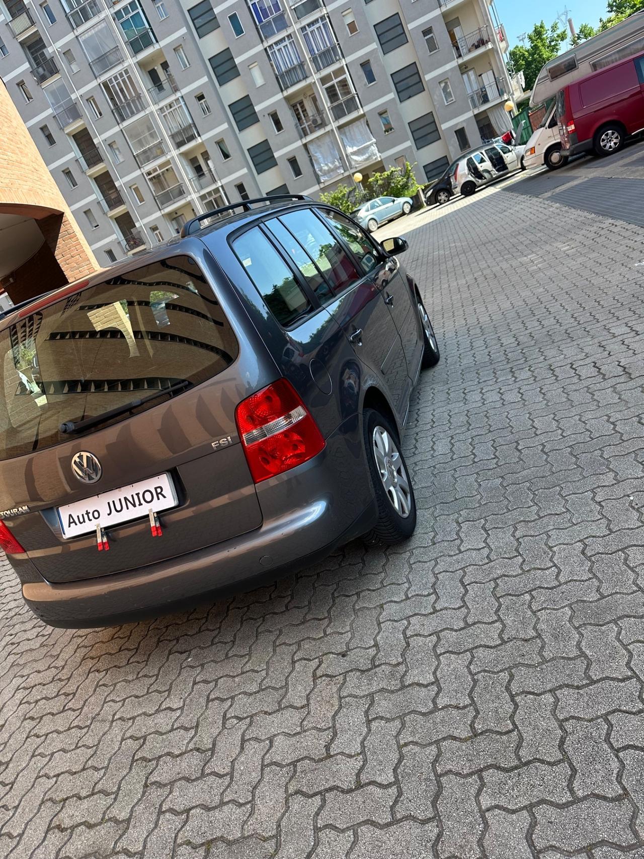 Volkswagen Touran 1.6 16V FSI Goal