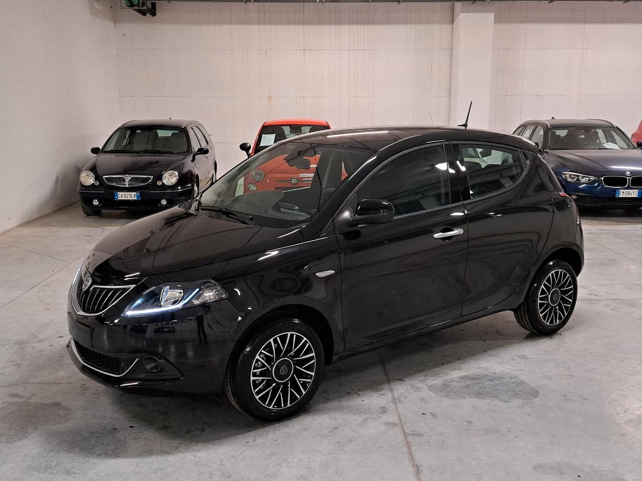 Lancia Ypsilon 1.0 FireFly Hybrid Platino MY'24 Km. 0 (GT697BT)