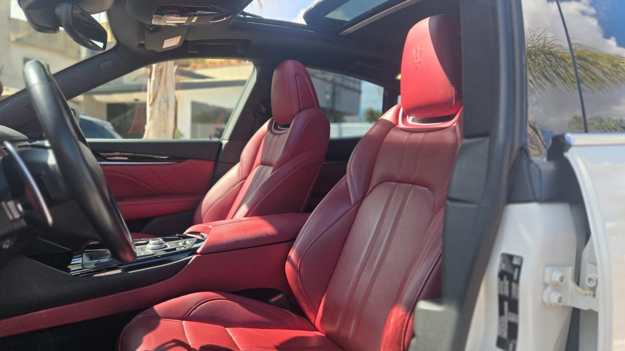 Maserati Levante 3.0 V6 275CV GranSport auto Pelle Tetto Uff Italy