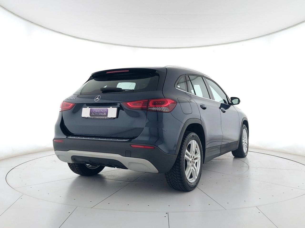 Mercedes-Benz GLA 250 e phev (eq-power) Sport auto CAMERA+LED+C18"