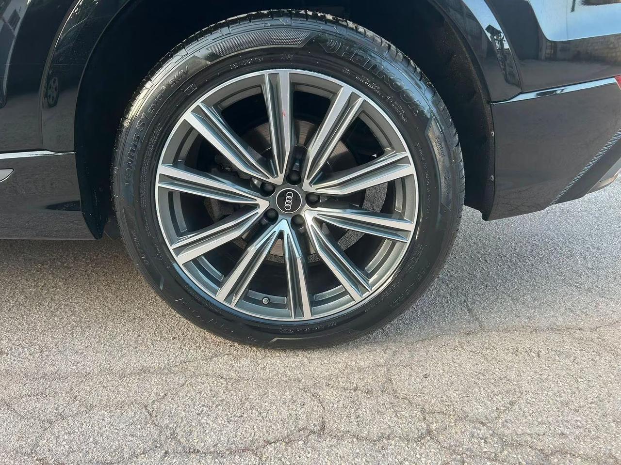 AUDI Q8 45 TDI