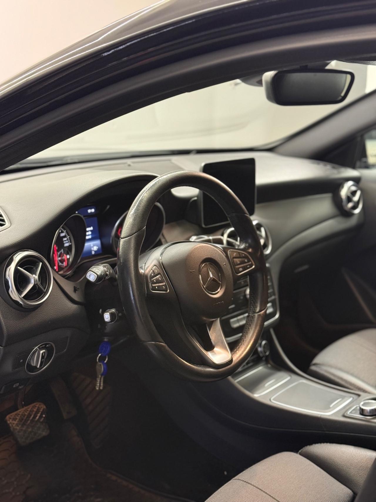 Mercedes-benz GLA 200 d Automatic Sport