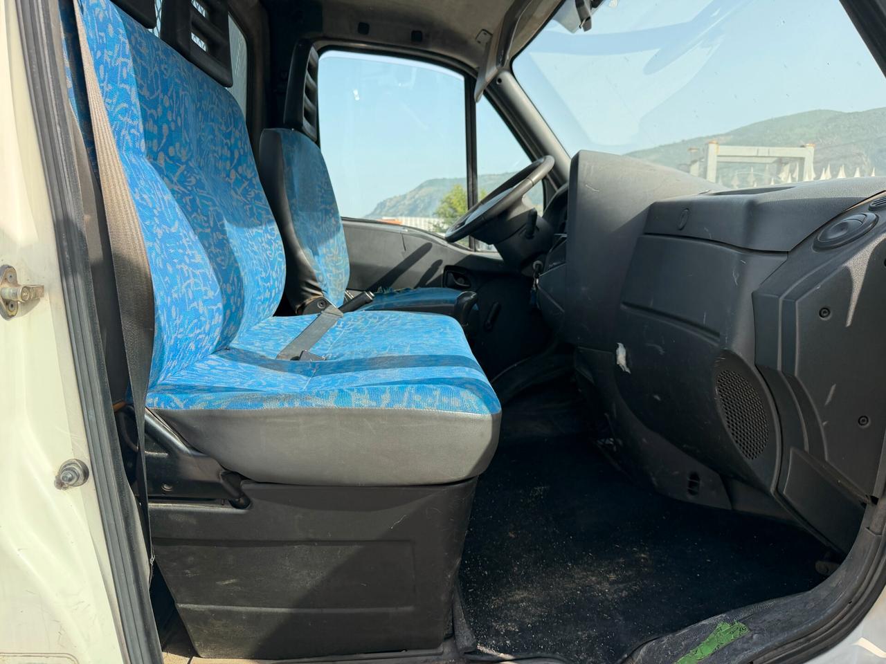 IVECO DAILY 2002 2.8 DIESEL 106 CV