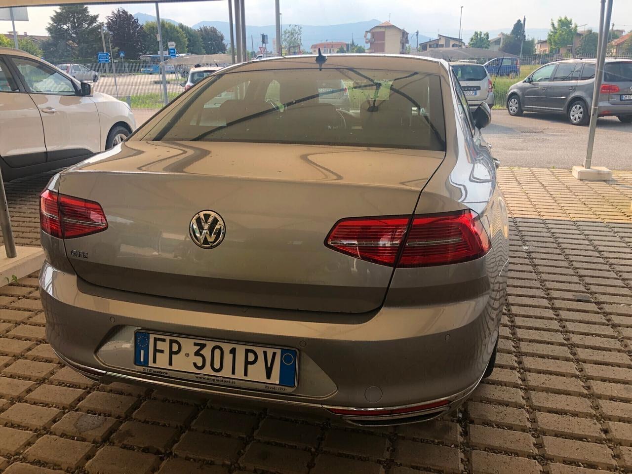 Volkswagen Passat 1.4 GTE DSG PLUG-IN-HYBRID PREZZO REALE