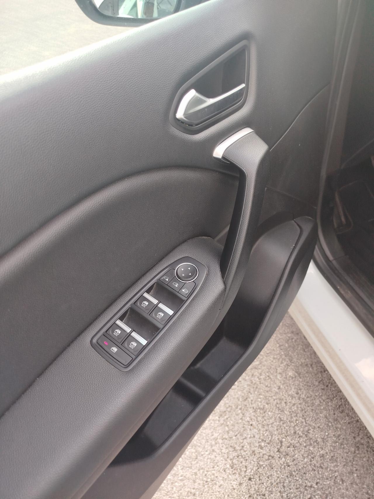 Renault Captur TCe 100 CV GPL FAP Intens