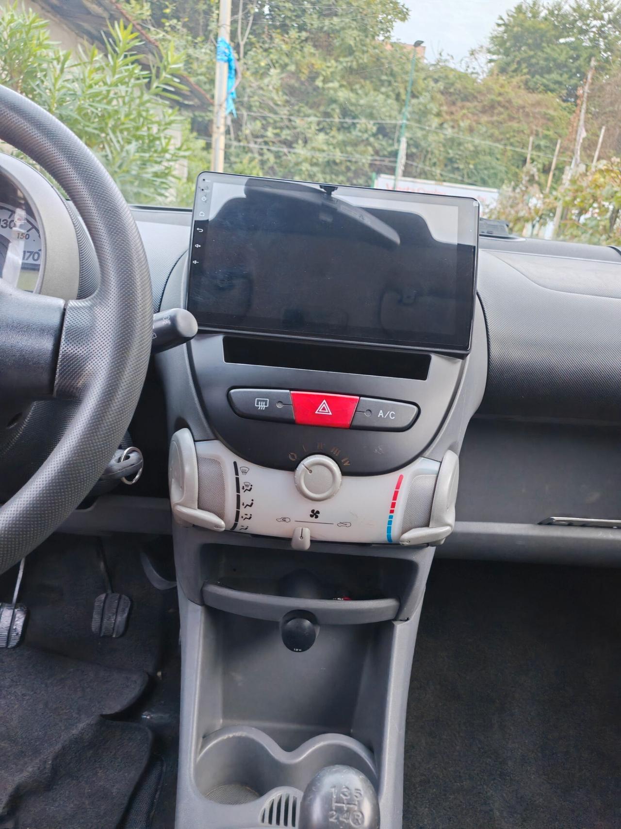 Toyota Aygo GPL E TABLET CARPLAY