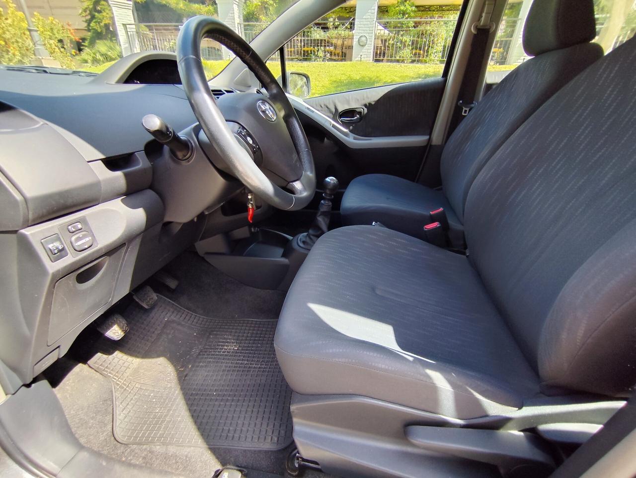 Toyota Yaris 1.3 5 porte Sol