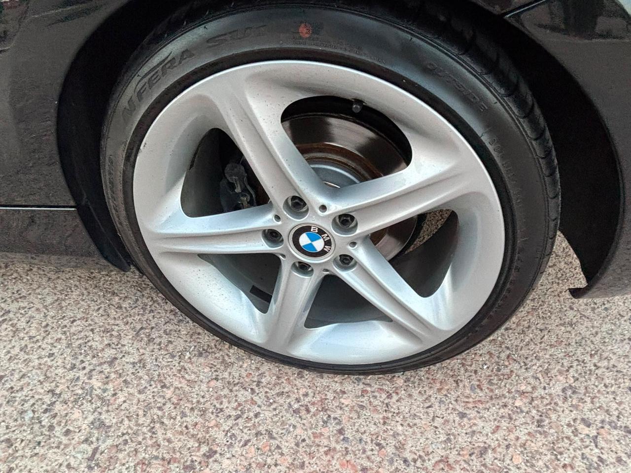 Bmw 120 .2.0 i Cabrio Attiva pronta al uso