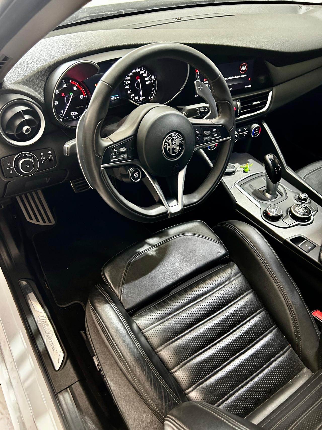 Alfa Romeo Giulia 2.2 Turbodiesel 210 CV AT8 AWD Q4 Veloce