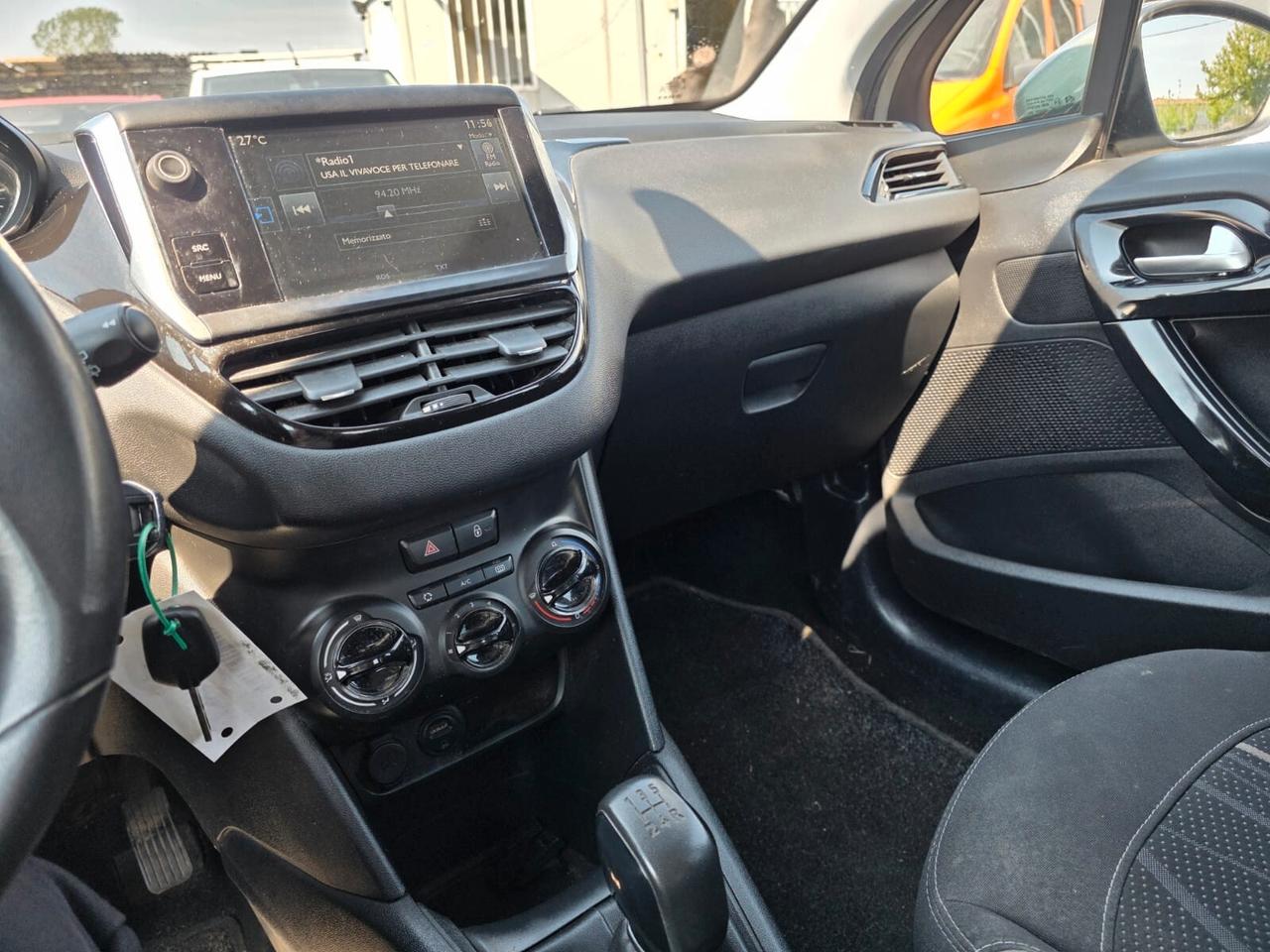 Peugeot 208 PureTech 82 5 porte Allure