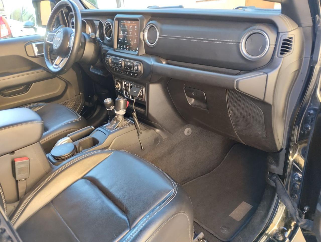 JEEP Wrangler Unlimited 2.2 Mjt II Sahara OVERLAND PACK UNIPRO