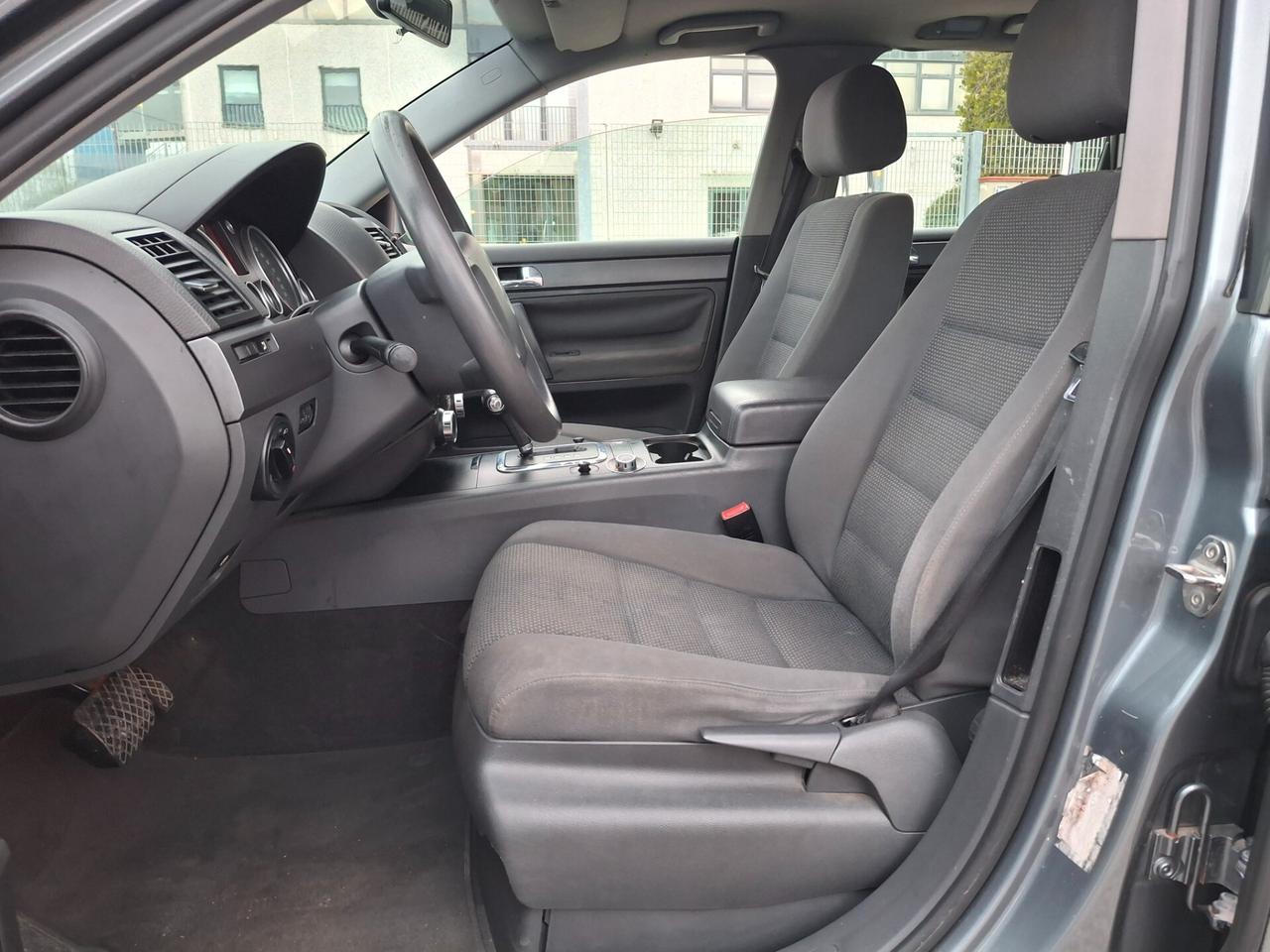 Volkswagen Touareg 2.5 R5 TDI Exclusive-AUTOMATICO-