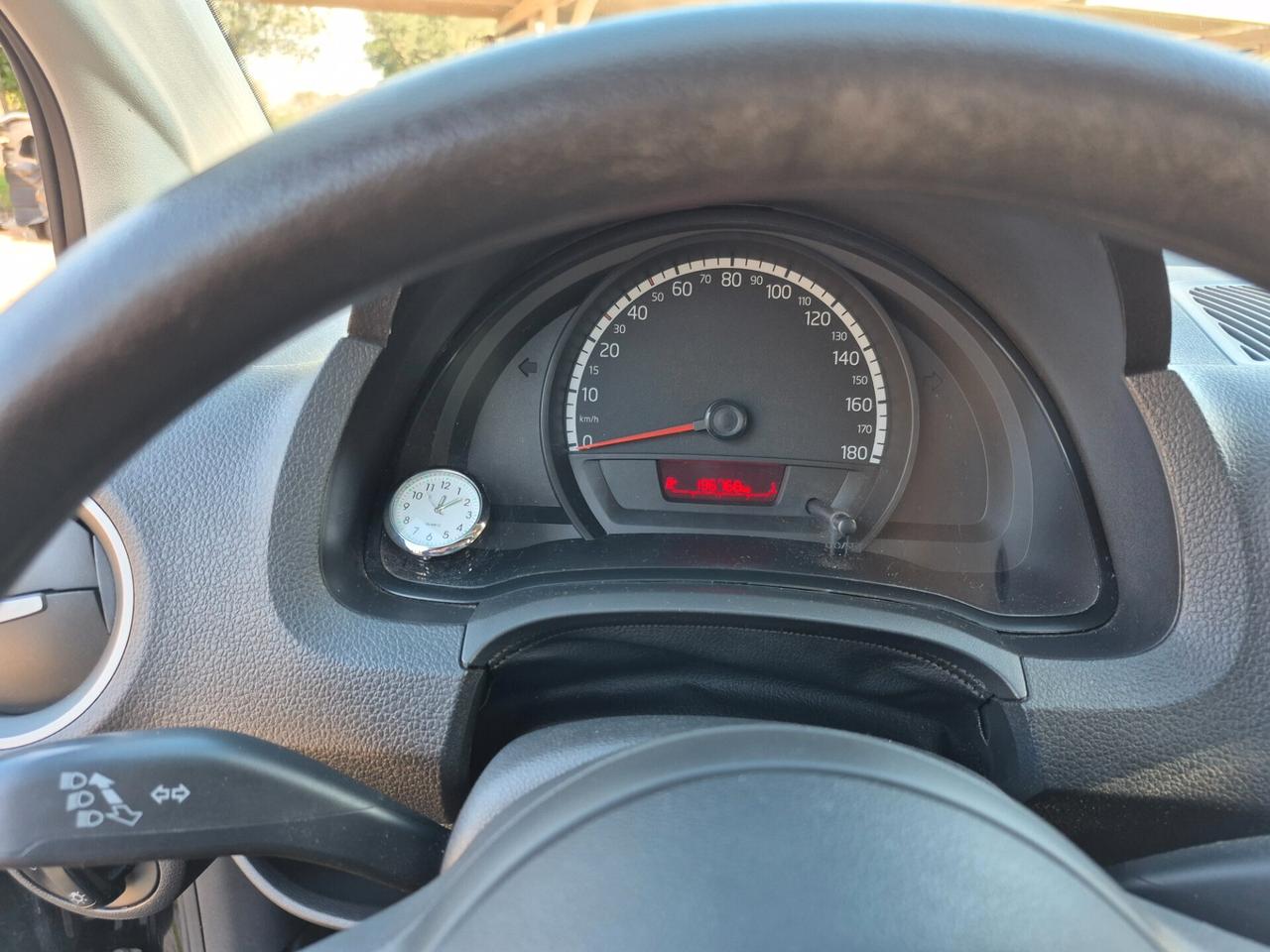 Volkswagen up! 1.0 75 CV 3p. take up!