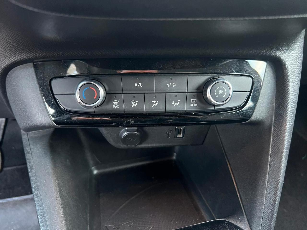 Opel Corsa 1.2 Blitz Edition