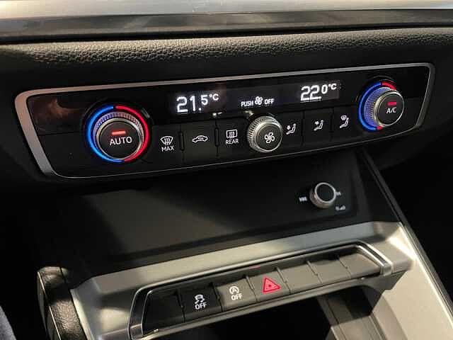 Audi Q3 1.5TFSI 150CV Business Advanced