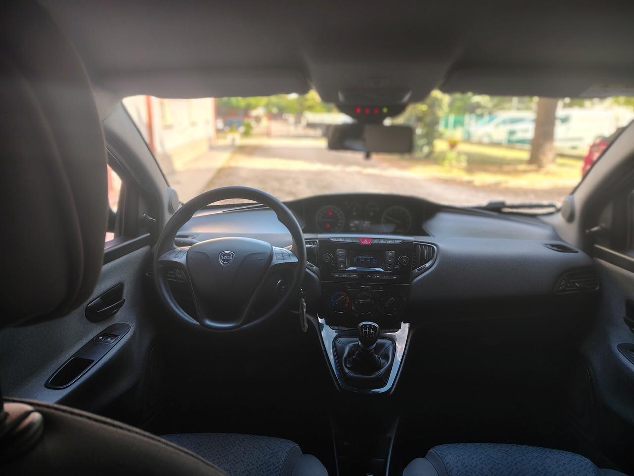 Lancia Ypsilon Hybrid AL PREZZO DEL BENZINA!!!