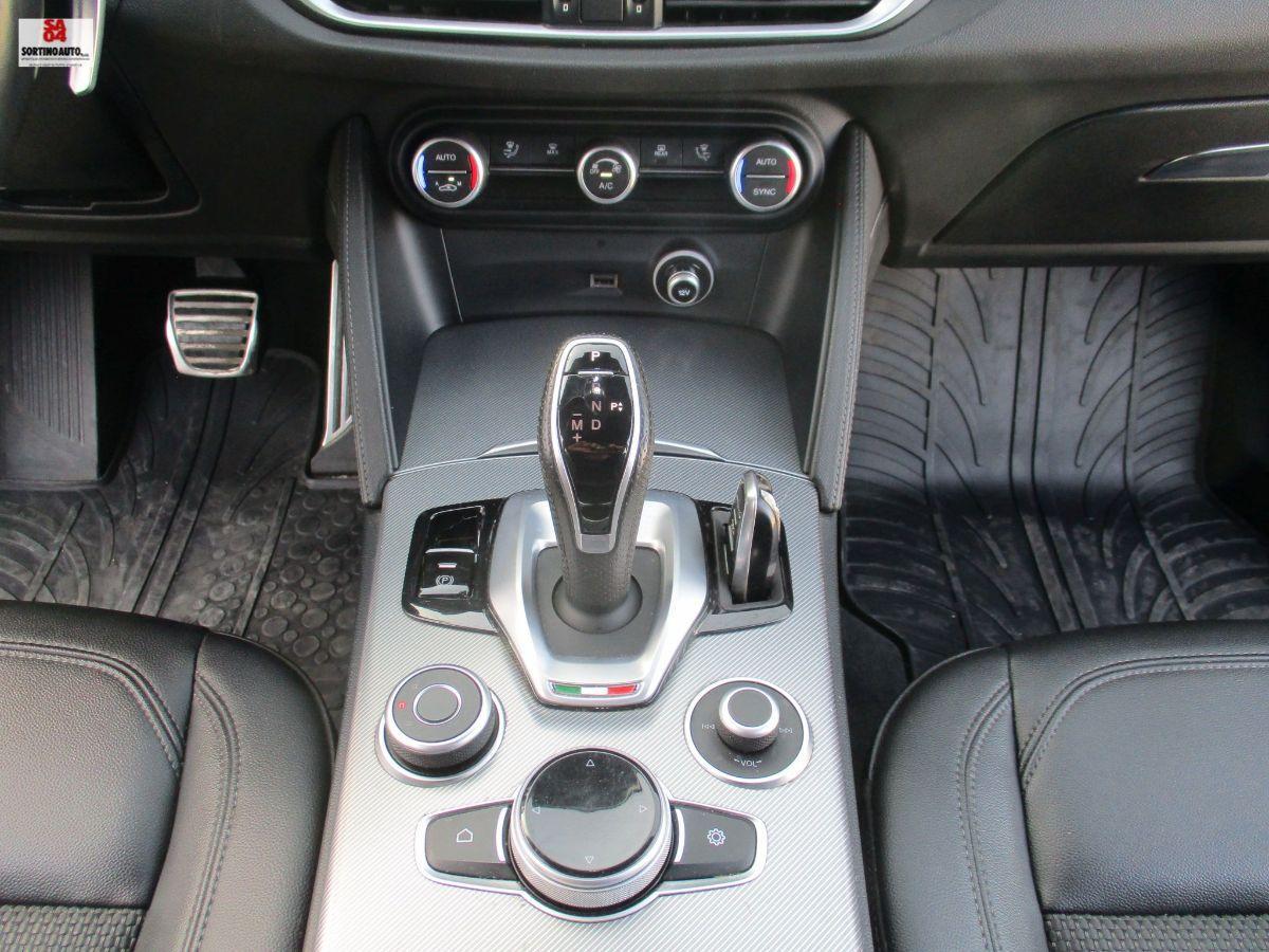 A.R.Stelvio 2.2 T.diesel 190cv AT8 Q4 Exec.-2022