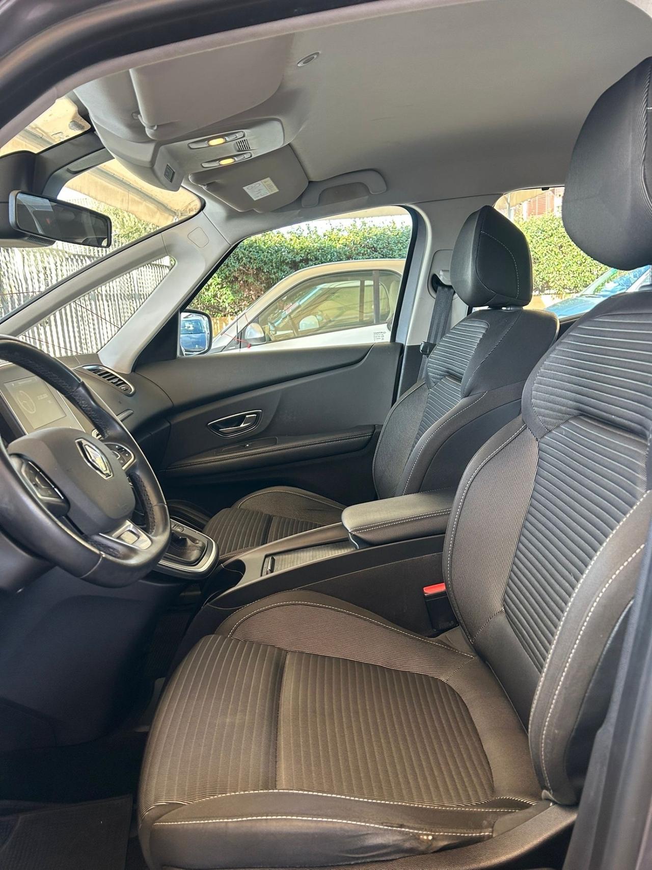 Renault Scenic Scénic Blue dCi 120 CV EDC Initiale Paris