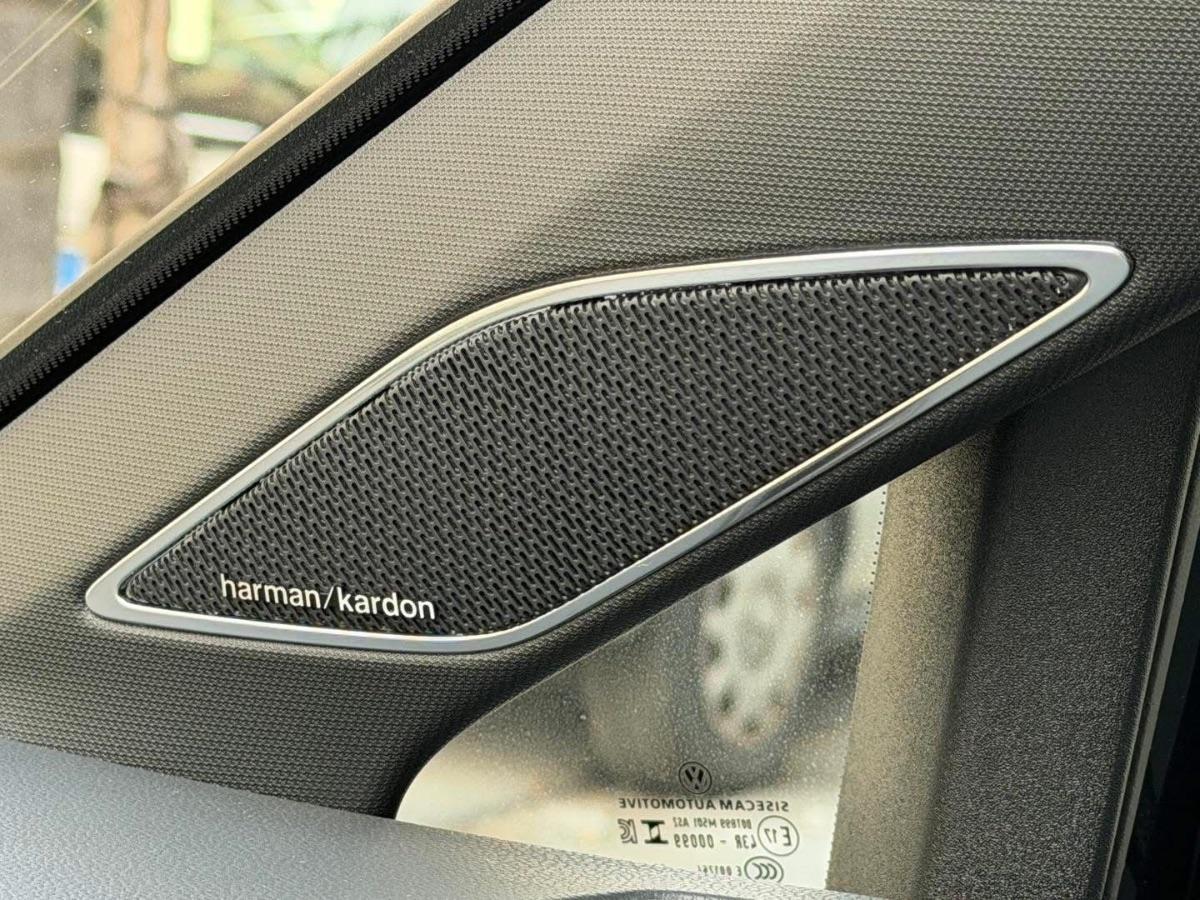 Volkswagen Golf 8 GTI 2.0 TSI 245 CV