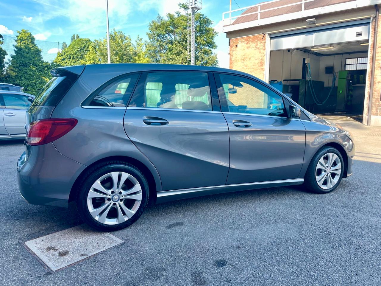 Mercedes-Benz B 180 PREMIUM – UNICO PROPRIETARIO – 139.000 KM
