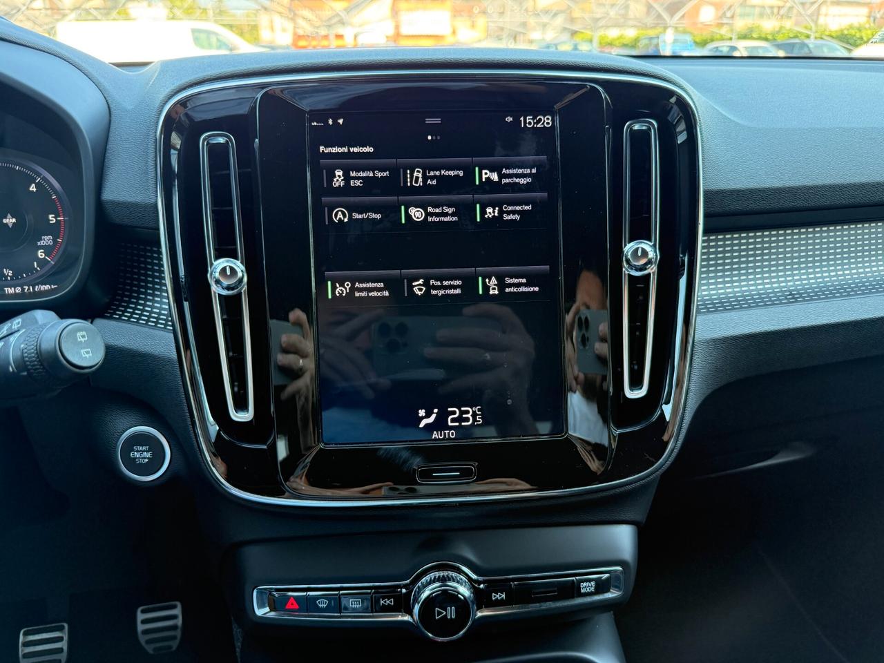Volvo XC40 D3 R-design