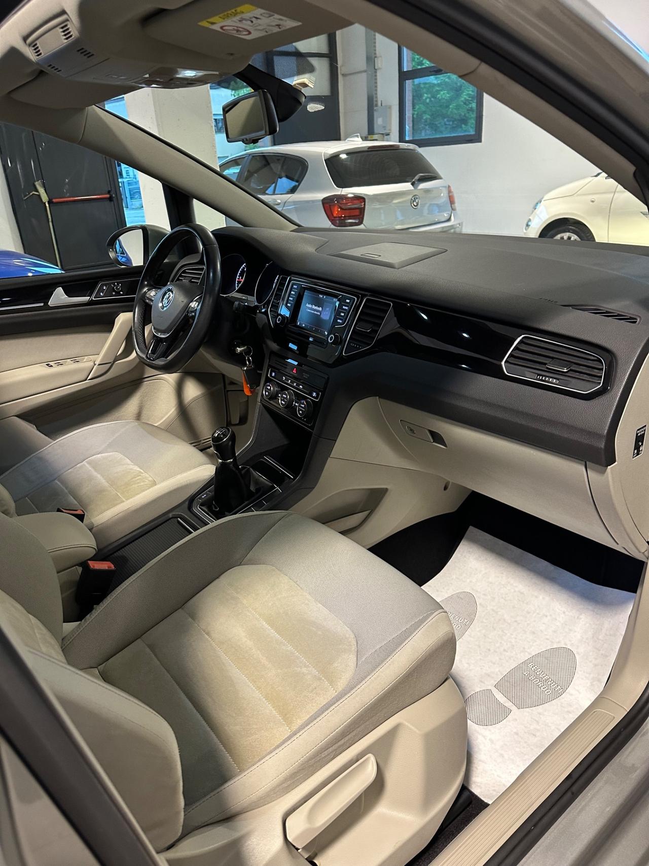 Volkswagen Golf Sportsvan 1.6 TDI 110CV Highline BlueMotion Technology