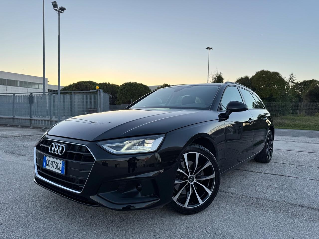 AUDI A4 Avant 2.0 Tdi S-Tronic - Led Virtual 18