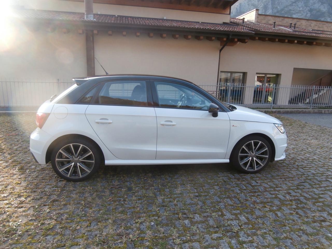 Audi A1 1.4 TDI 90 cv S. LINE Bicolore Neopatentati