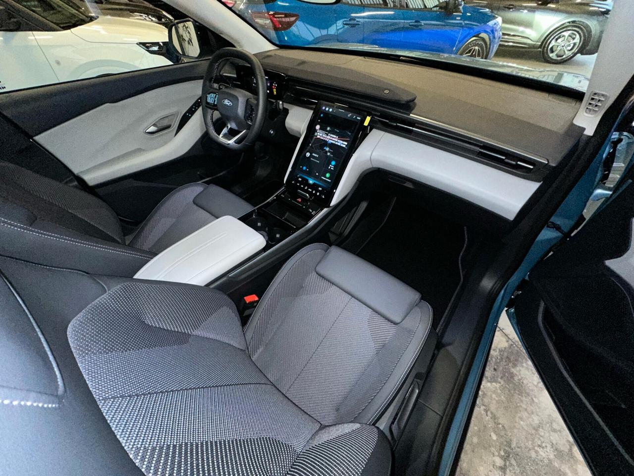 Ford Explorer-e Extended Range Explorer 204 CV