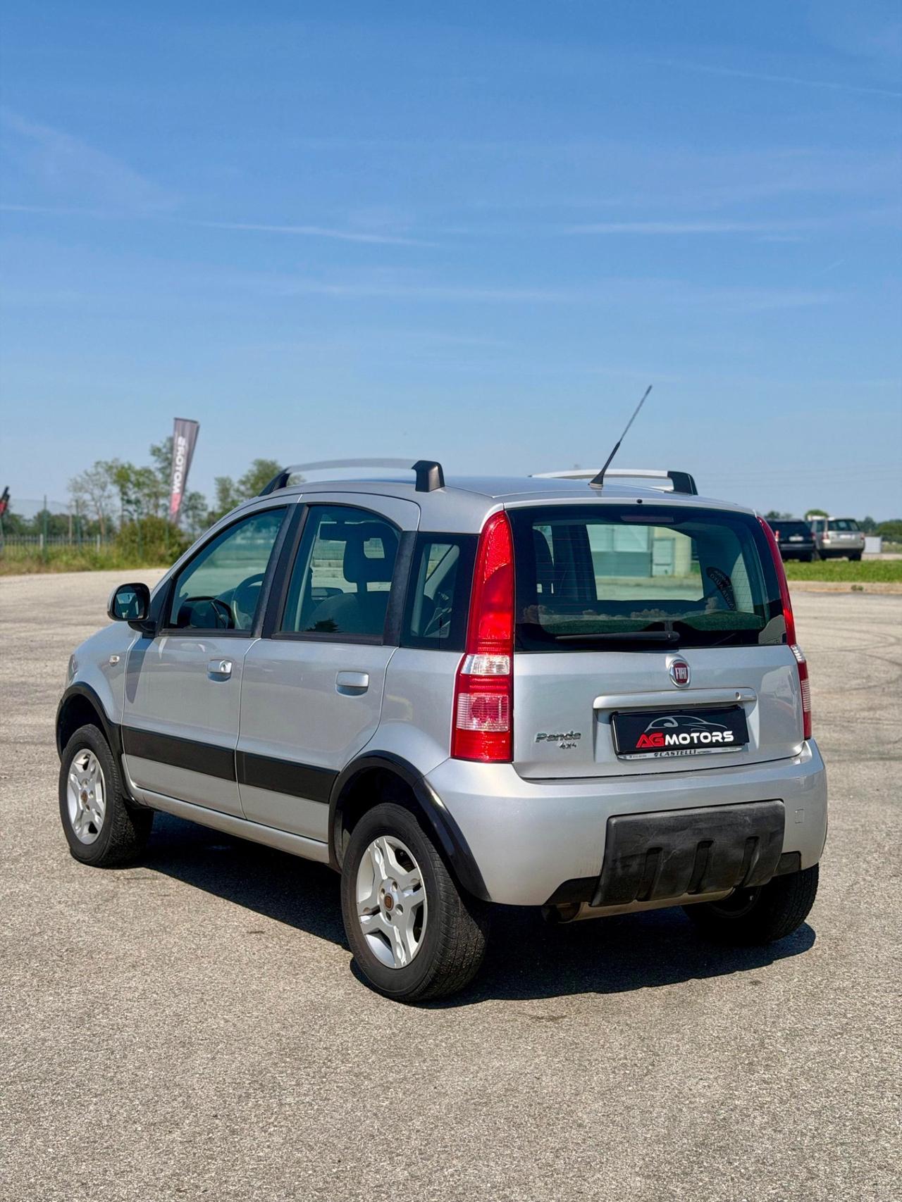 Fiat Panda 1.3 MJT 16V DPF 4x4 Climbing