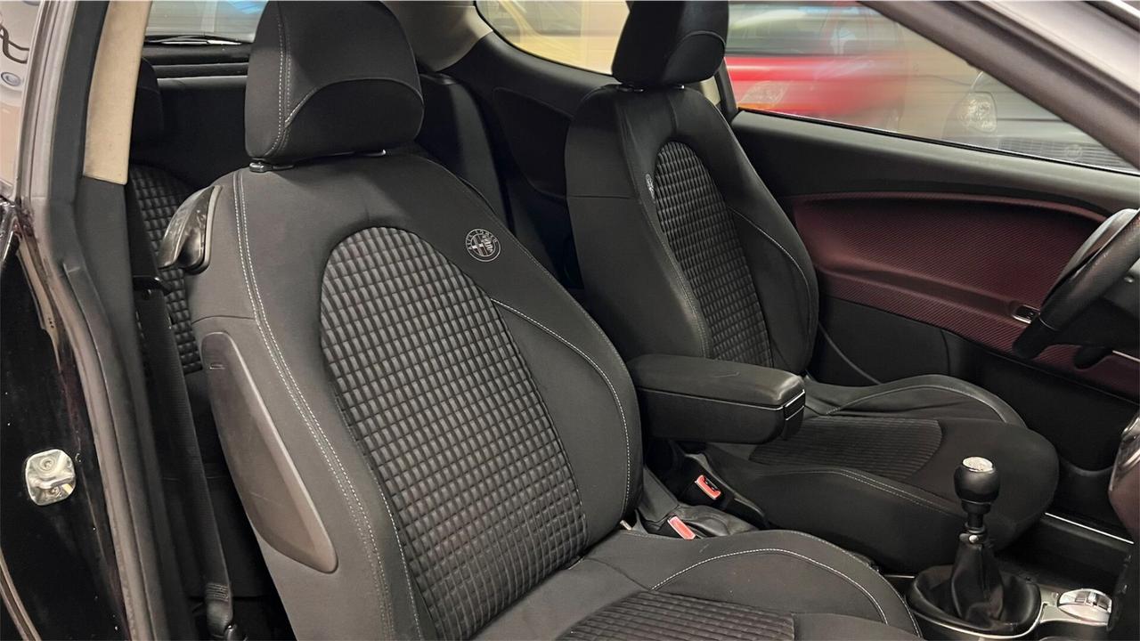 Alfa Romeo MiTo 1.4 - 78 CV JUNIOR Distinctive