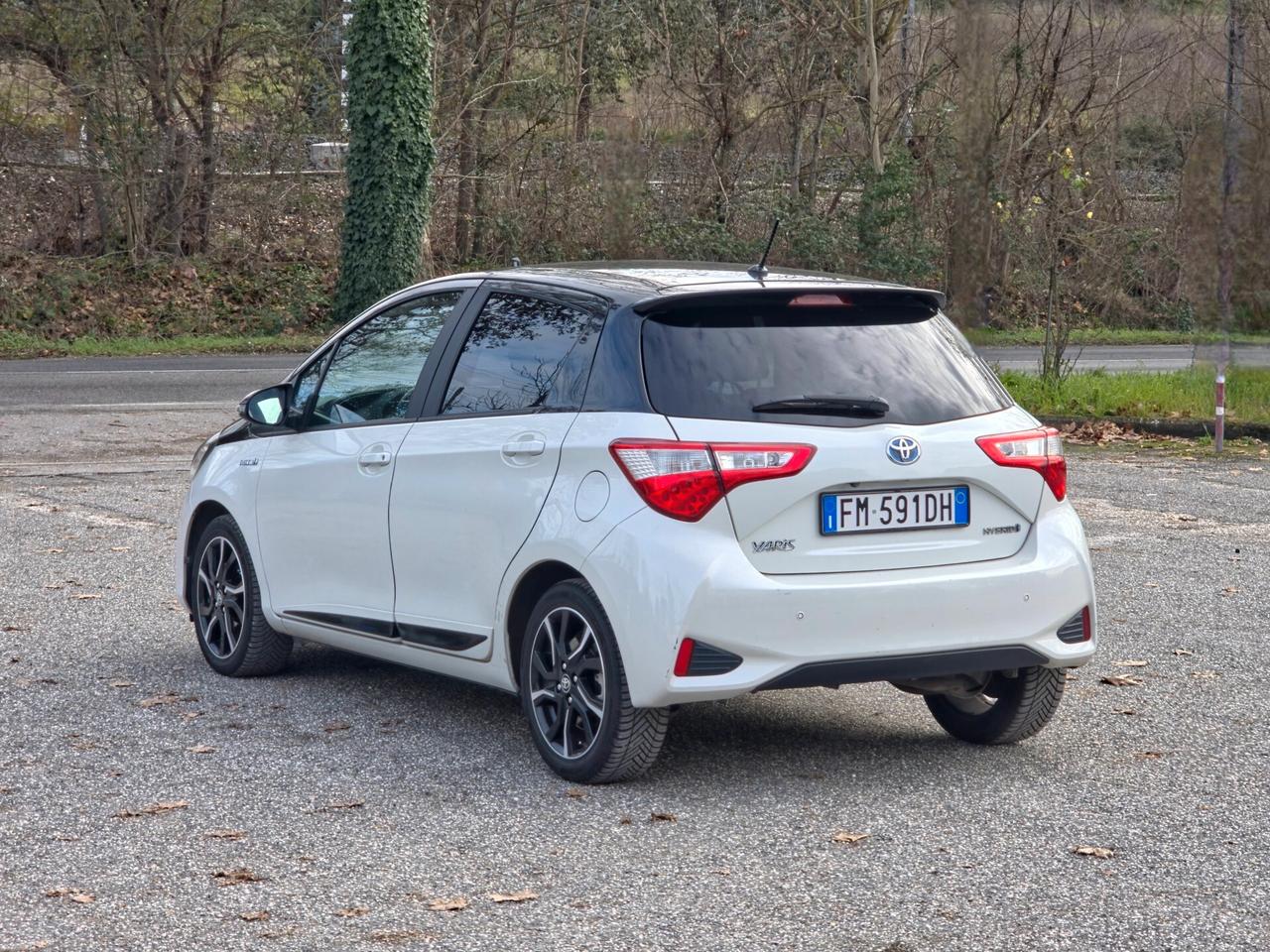 Toyota Yaris 1.5 Hybrid 5 Trend White Edition 2017-E6B