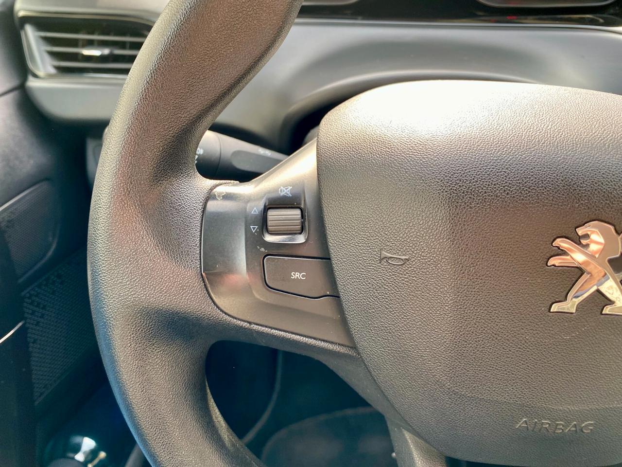 Peugeot 208 5p 1.2 puretech Active 82cv Distribuzione fatta!