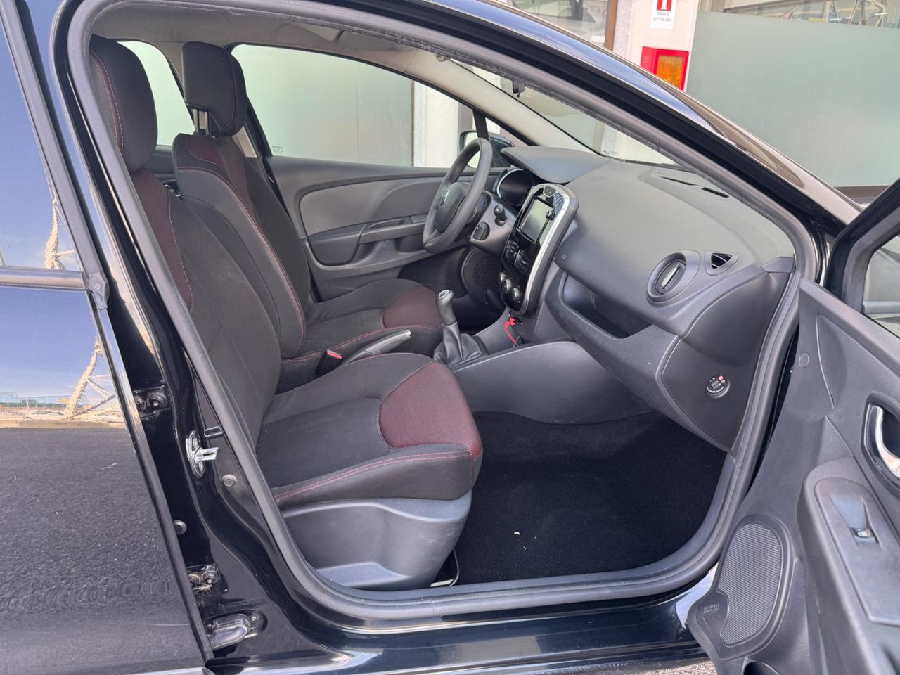 Renault Clio 1.2 75CV