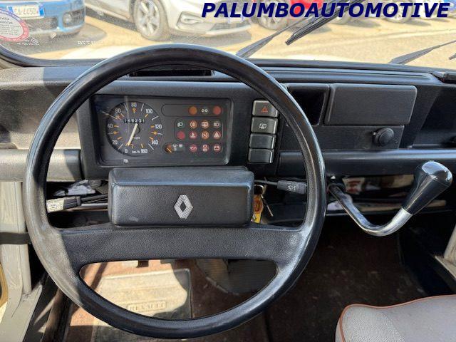 RENAULT R 4 R4