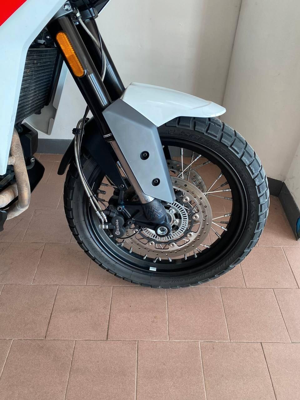 Moto Morini X Cape 650