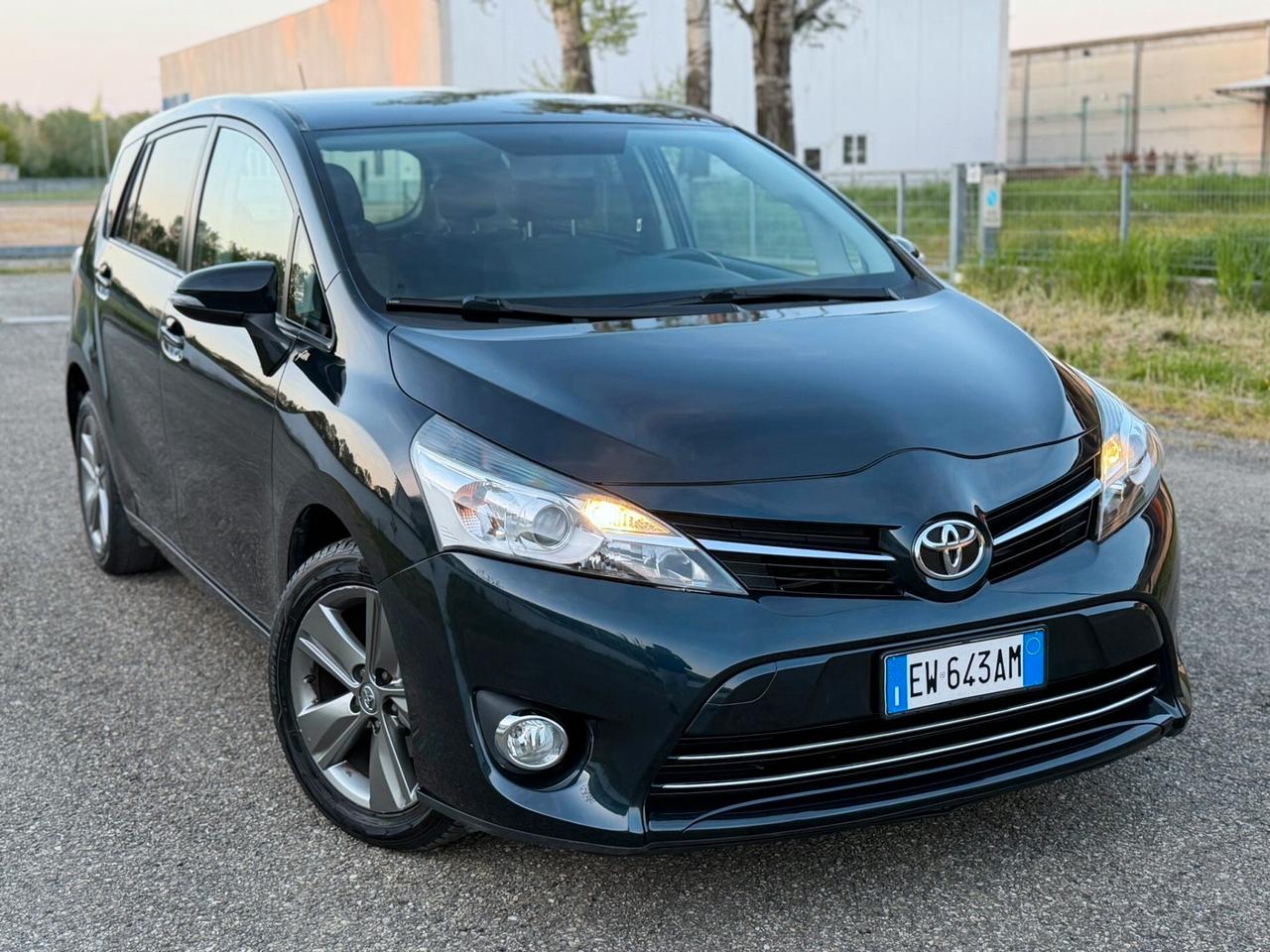 Toyota Verso 2.0 Luxury 7 posti EURO5B