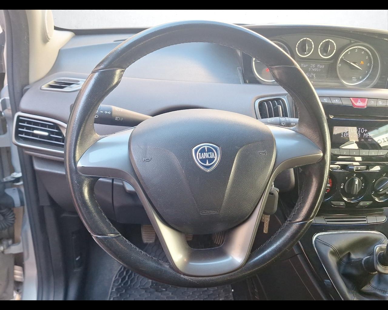 LANCIA Ypsilon 3ª serie - Ypsilon 1.2 69 CV 5 porte S&S Gold