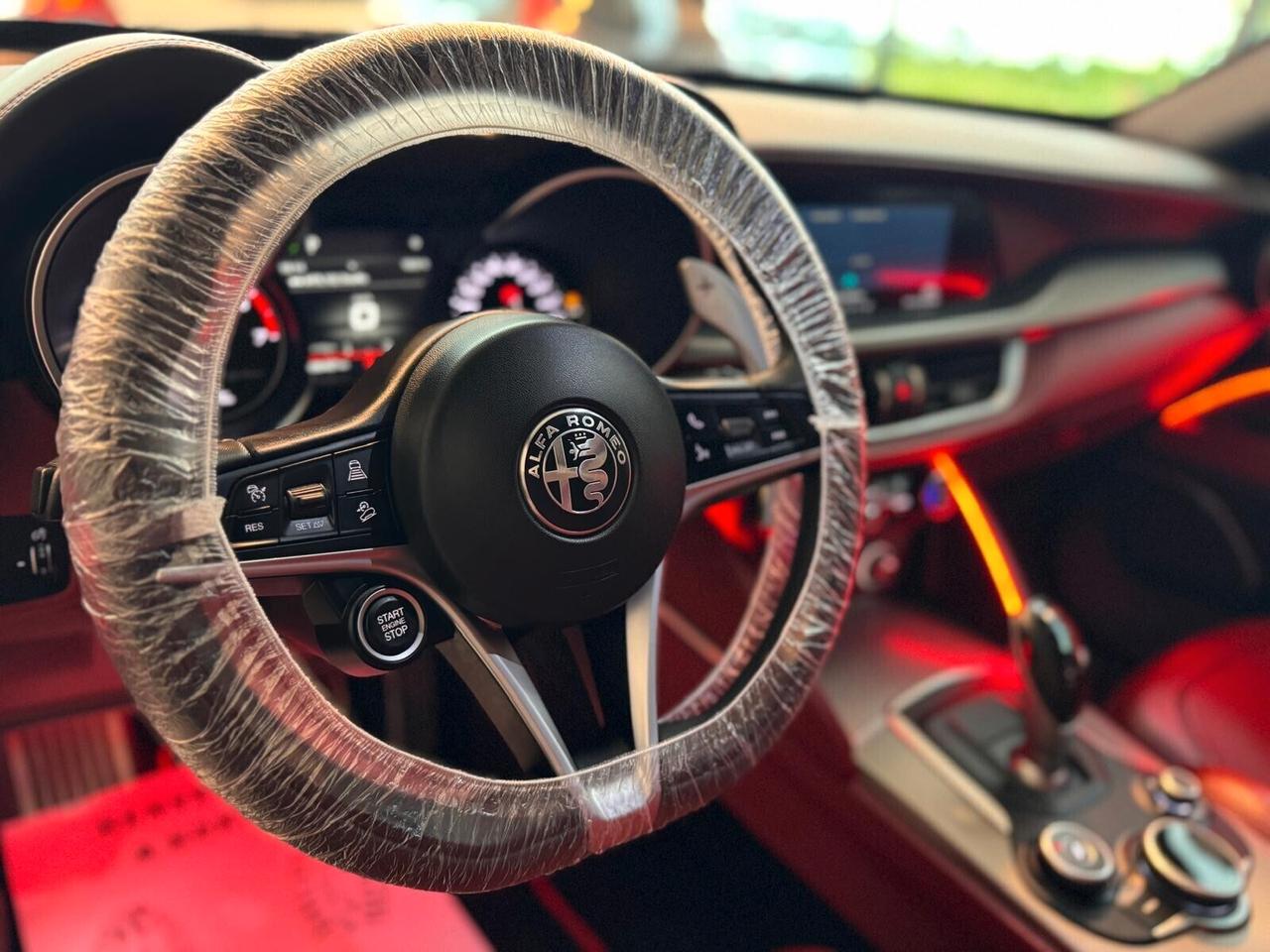 Alfa Romeo Stelvio 2.0 Turbo 280 CV AT8 Q4 VELOCE