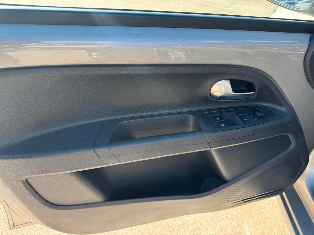 Volkswagen up! 1.0 5p. move