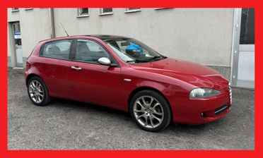 Alfa Romeo 147 1.9 JTD 5 porte Black Line