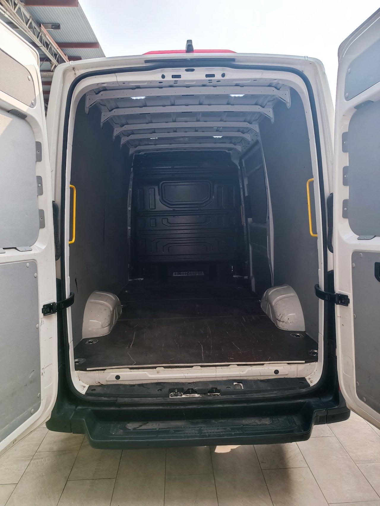 Volkswagen Crafter / Man 140 CV 35