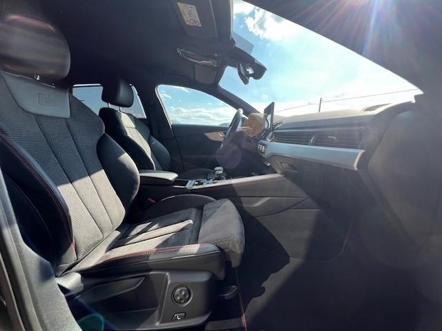 Audi A4 Avant 40 tdi 204cv s-tronic, S-line, 19”, Matrix