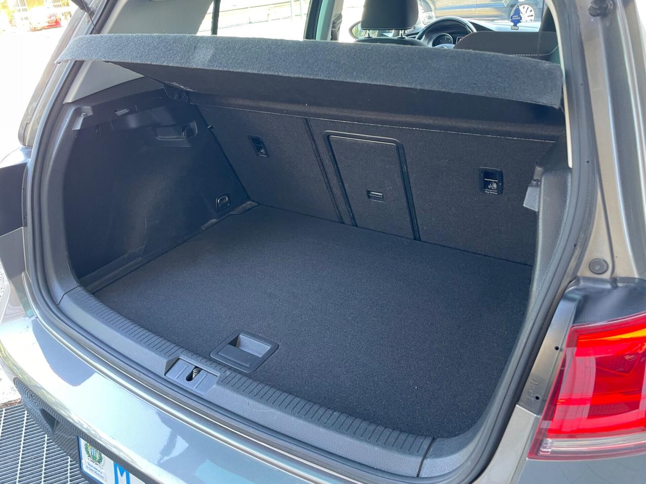 VOLKSWAGEN GOLF 1.6 TDI 110 CV DSG 5P LOUNGE