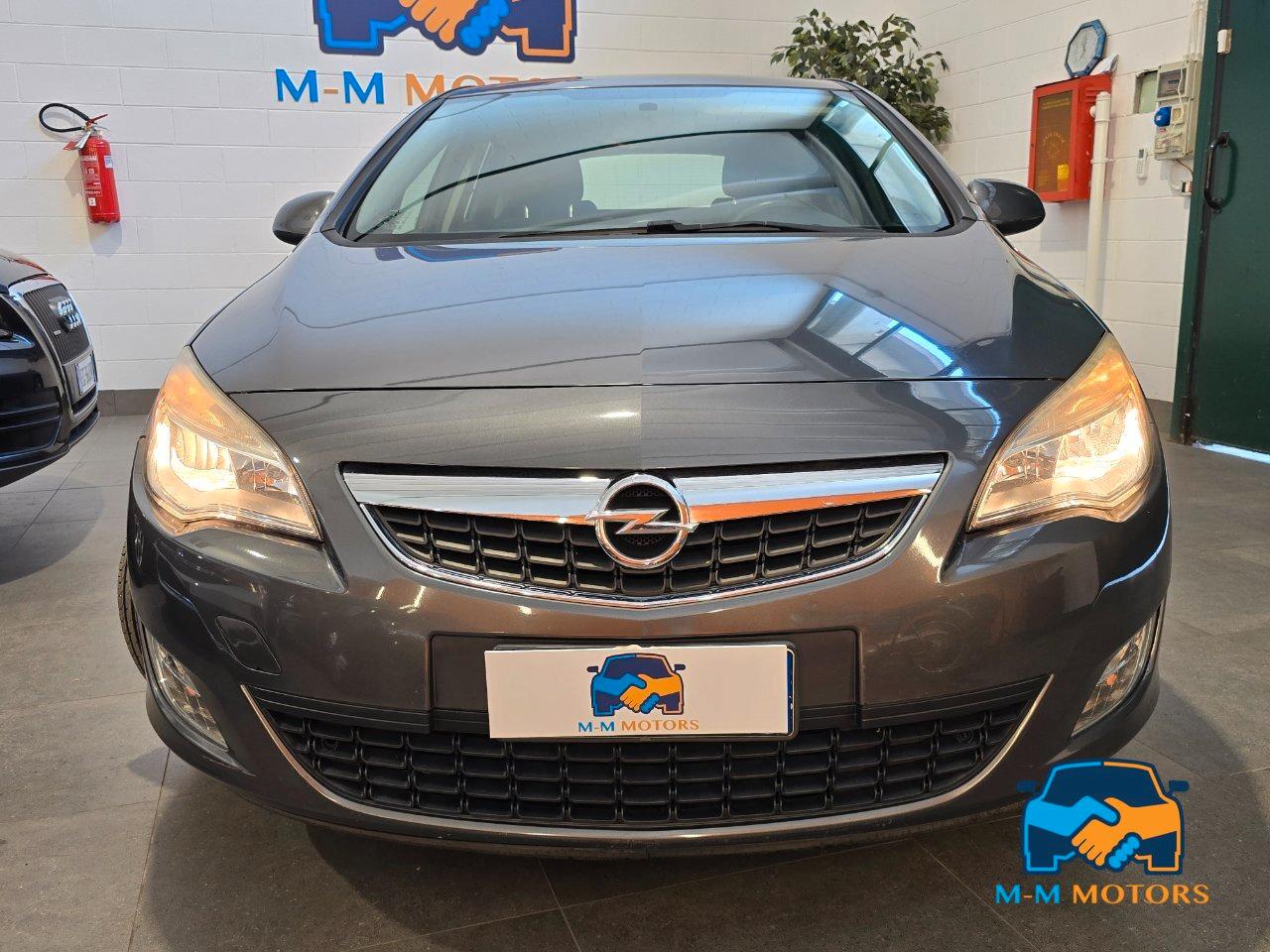 Opel Astra 5 Porte Astra 5p 1.7 cdti Cosmo 110cv