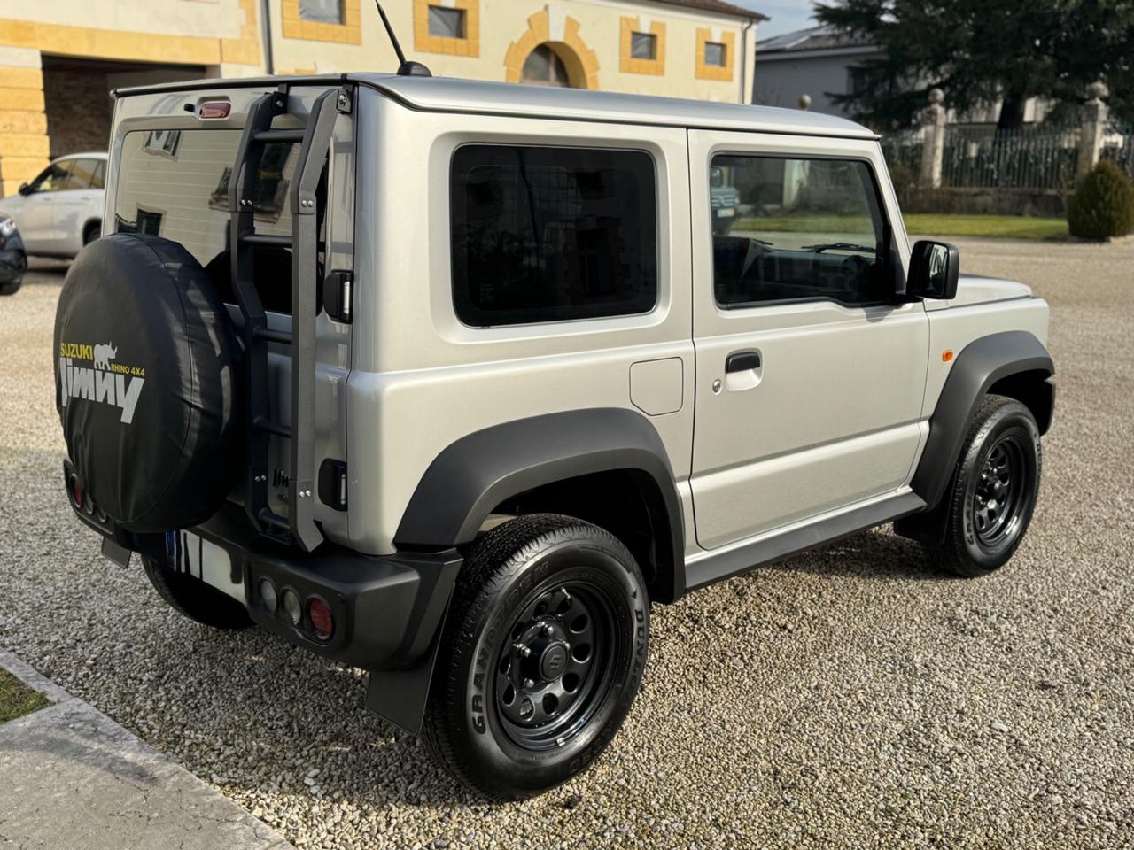 Suzuki Jimny 1.5 5MT PRO (N1)